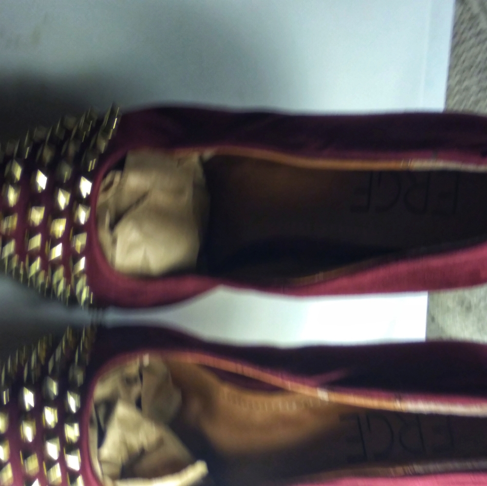 Shoes - Picture 3 of 11